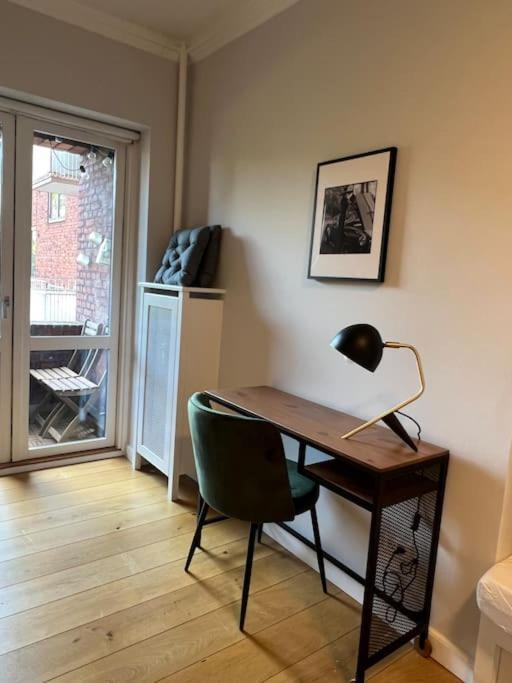 Cozy Apartment In Christianshavn W Two Balconies. Copenhagen Exterior photo