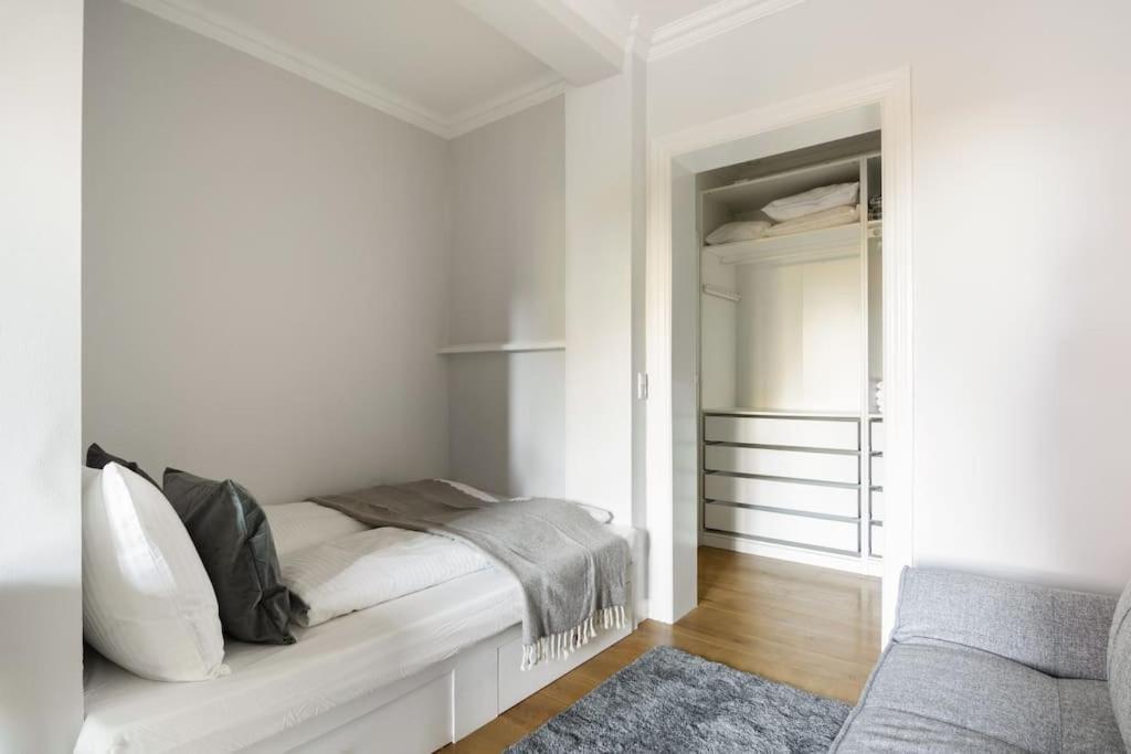 Cozy Apartment In Christianshavn W Two Balconies. Copenhagen Exterior photo
